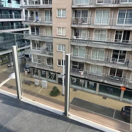 Ixoras Apartment *